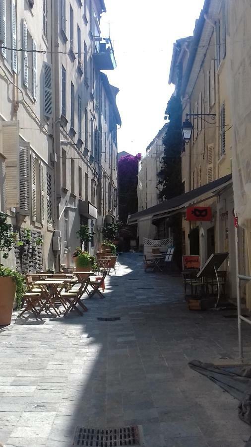 Résidence l'Emilia Hyères Exterior foto